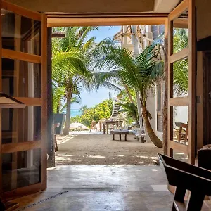 La Del Sol Boutique Hotel